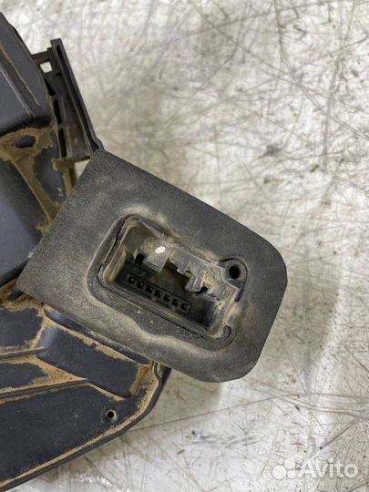 Замок двери Задней правой Volkswagen Polo 5 Седан