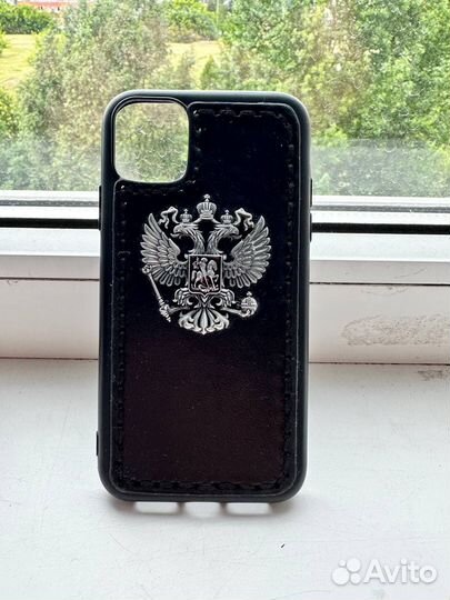 Чехол на iPhone 11