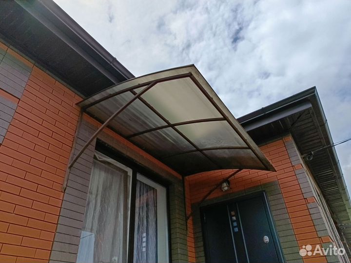Козырек над крыльцом из поликарбоната