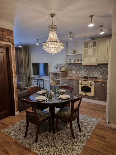 1-к. квартира, 57 м², 1/3 эт.