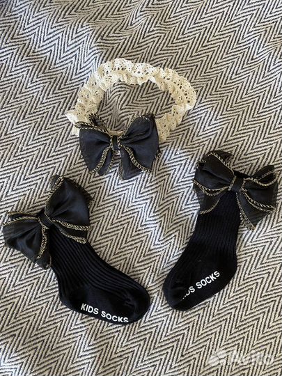 Детская повязка + носочки с бантиком, новые