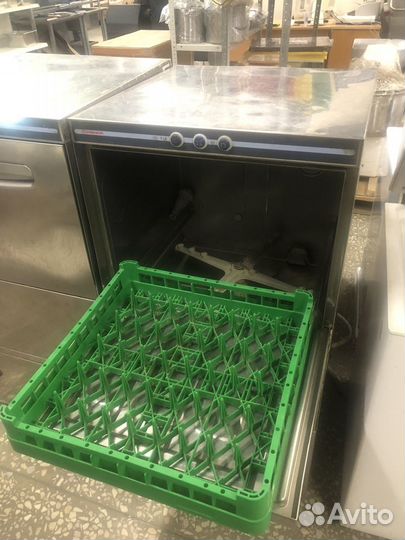 Посудомоечная машина с фронтальной загрузкой Comen