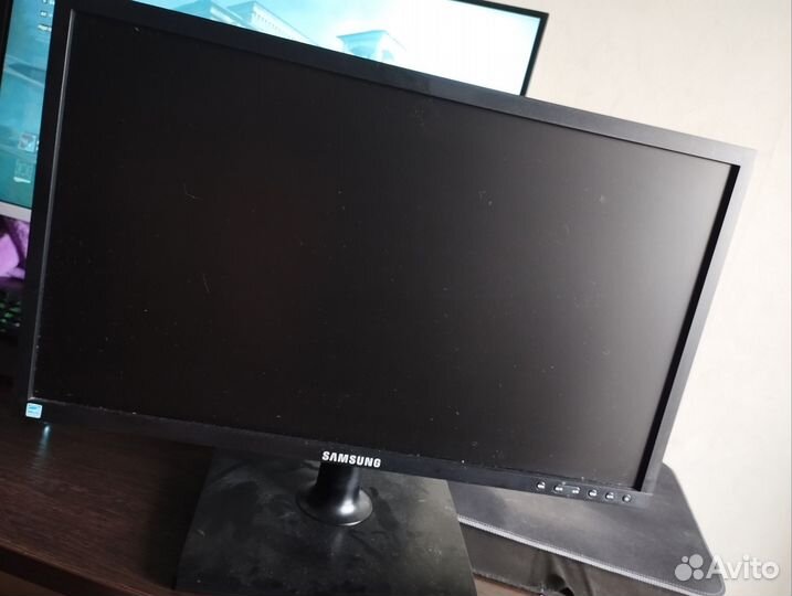 Монитор samsung