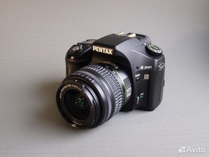 Pentax K 200