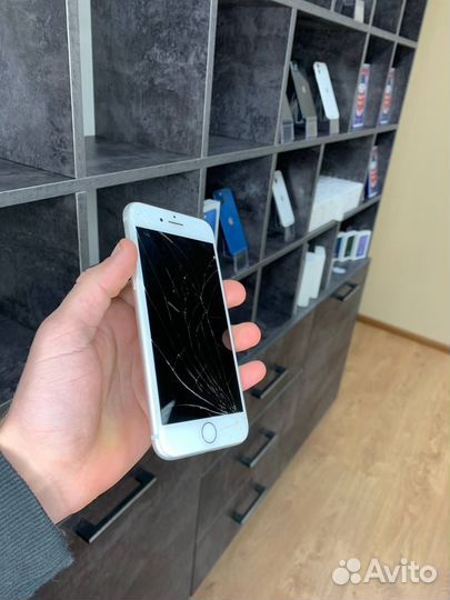 iPhone 8, 64 ГБ