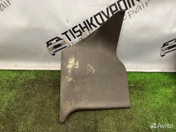 Накладка в салоне правая Mercedes-Benz