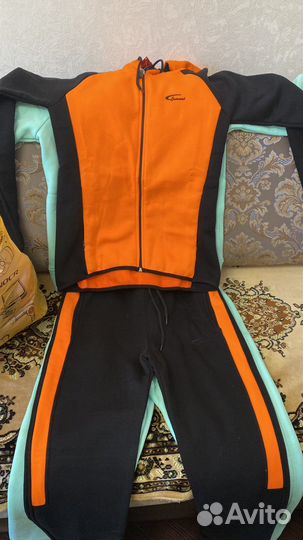 Спортивный костюм женский