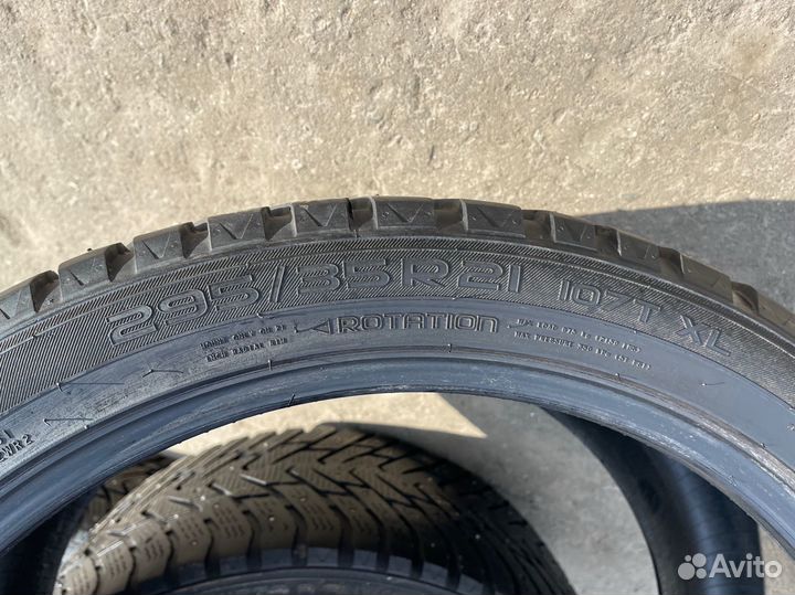 Nokian Tyres Hakkapeliitta 8 SUV 295/35 R21 107T