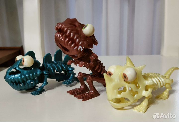 Динозавры игрушки