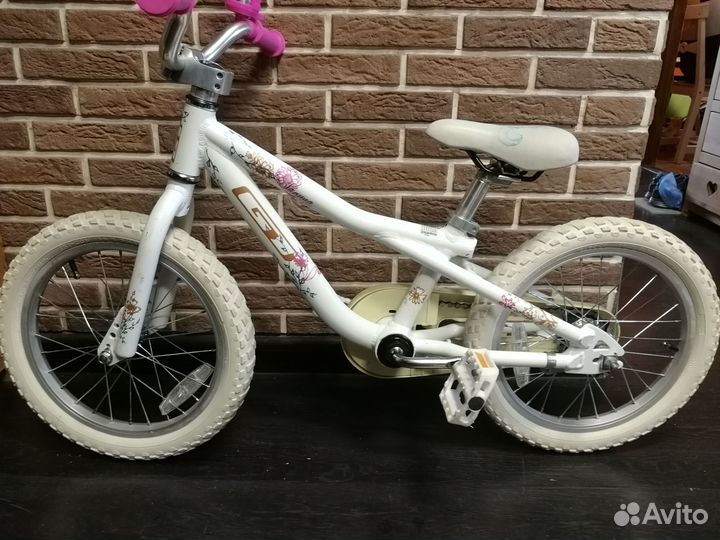 Велосипед GT Laguna 16 для юной принцессы