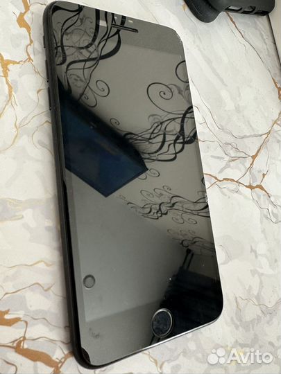 Телефон iPhone 7 plus 128гб