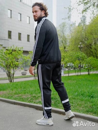 Спортивный костюм Adidas