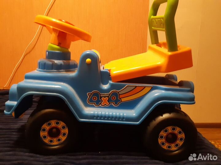 Детская машинка каталка
