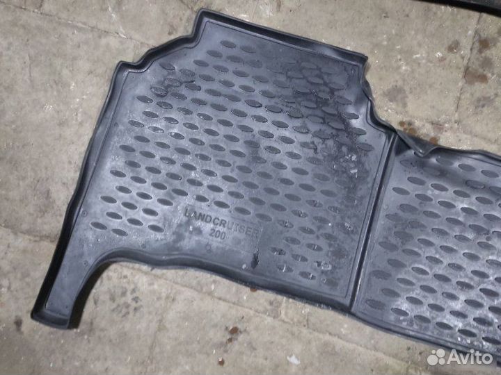 Комплект ковриков Toyota Land Cruiser 200