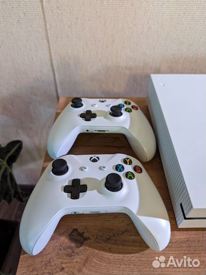 Xbox One s