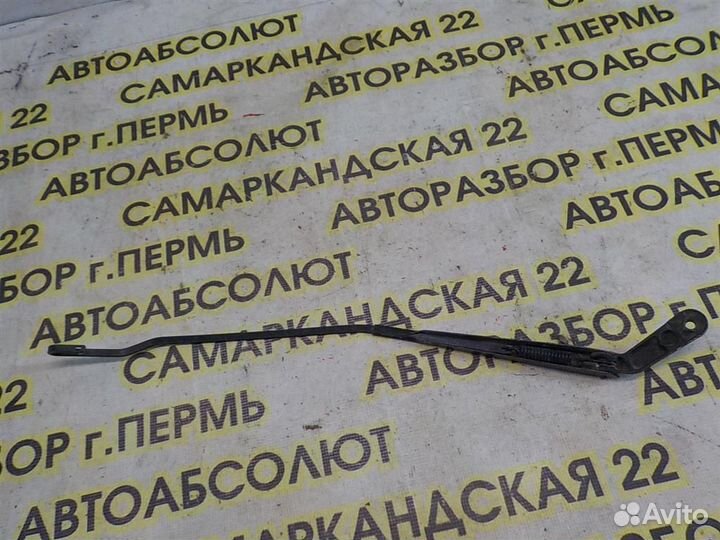 Поводок стеклоочистителя передний правый Skoda Oc