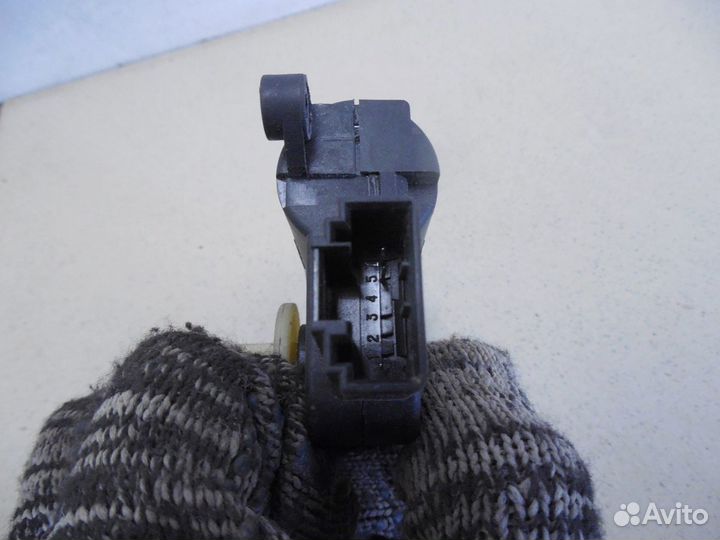 Моторчик заслонки отопителя Meriva 2003-2010