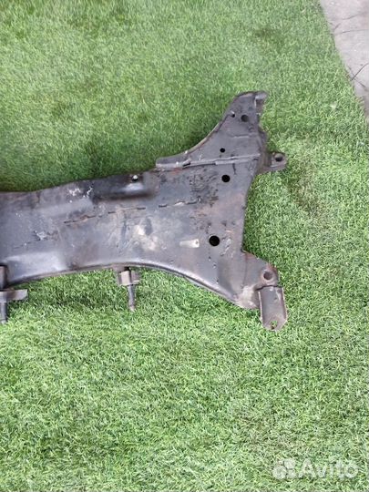 Подрамник передний Митцубиси Ланцер 9