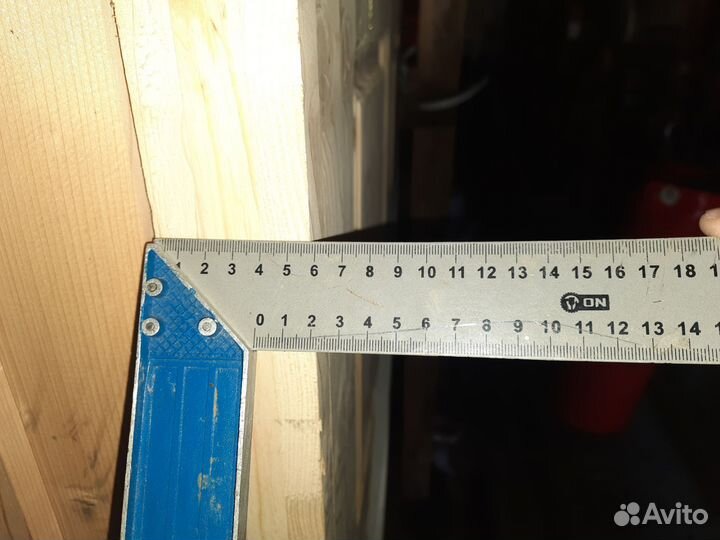 Дверь из массива