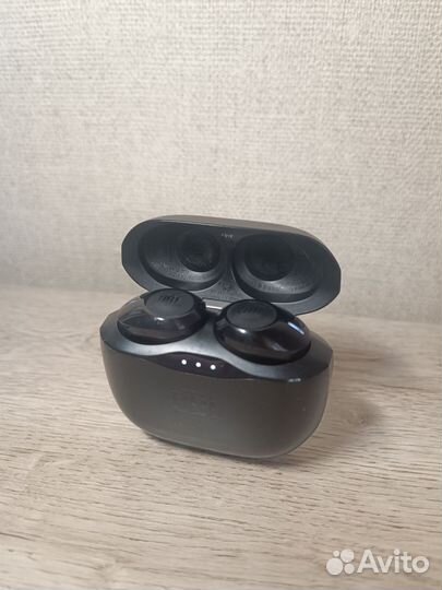 Беспроводные наушники JBL Tune 120 TWS