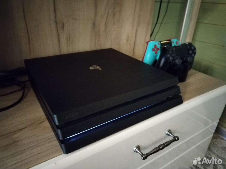 PS4 pro 1tb 7216b - hori комплекты отдельно