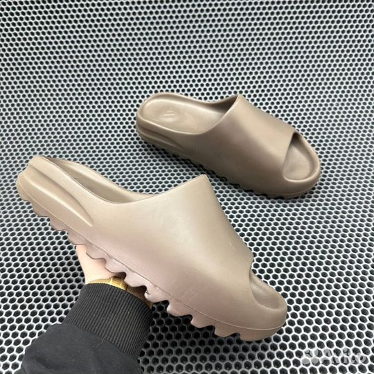Adidas Yeezy Slide Soot сланцы (шлепки)