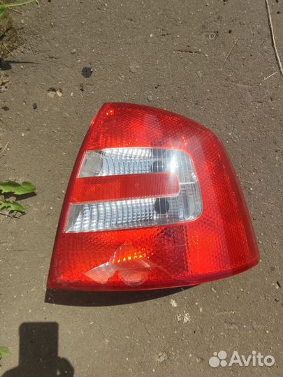 Задний фонарь Шкода Актавиа