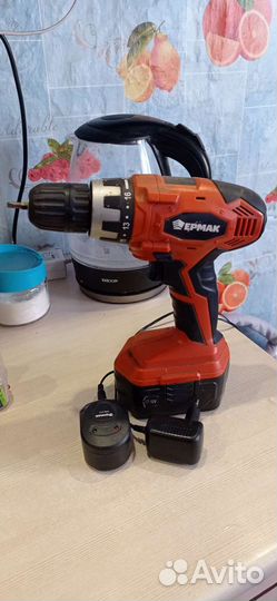 Аккумуляторная дрель шуруповерт