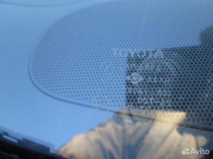 Лобовое стекло Toyota Platz NCP16 2NZ-FE 2001/11
