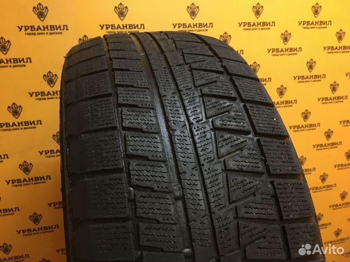 Bridgestone Blizzak Revo GZ 225/50 R17 94Q