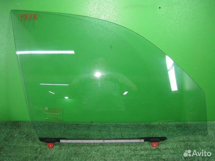 Стекло переднее правое Toyota RAV4 A2 2005