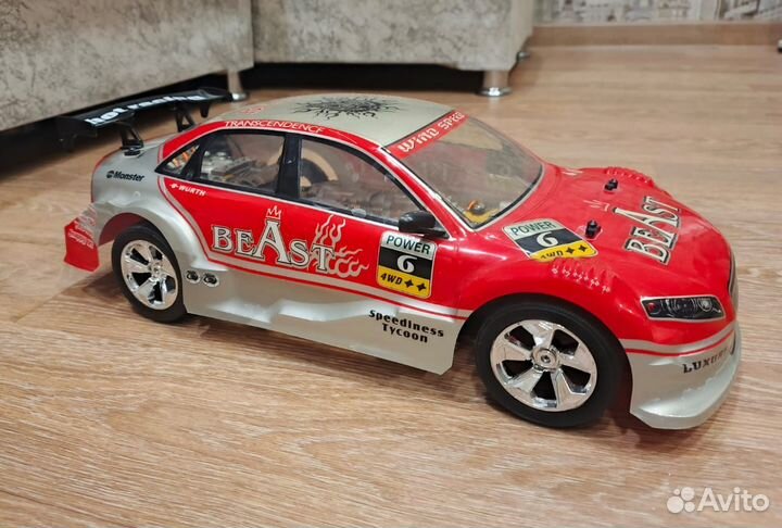 Машинка на пульте управления