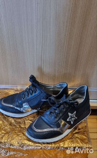 Кроссовки для девочки 35-36