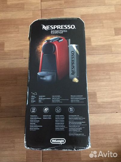 Кофе машина Nespresso Essenza mini