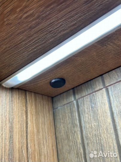 Шкаф распашной двухдверный