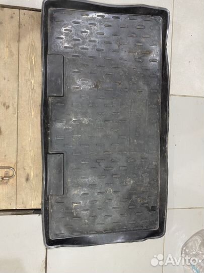 Коврик в багажник