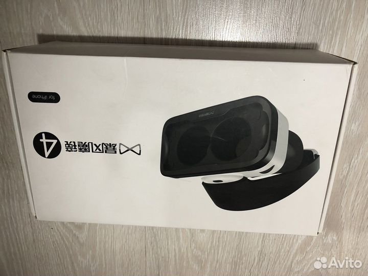 Шлем VR с пультом