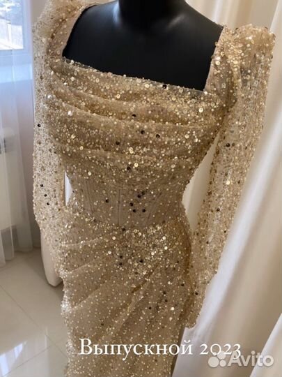 Вечернее платье