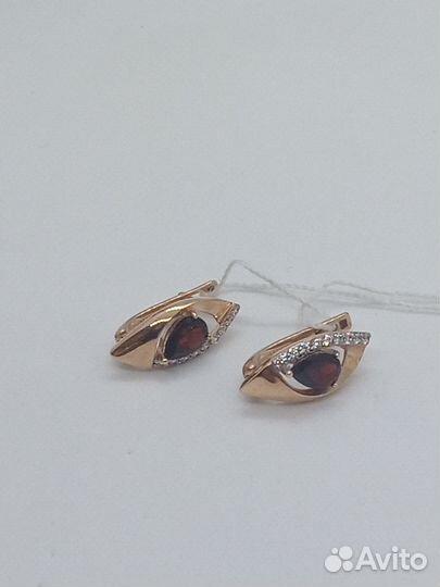 Золотые серьги