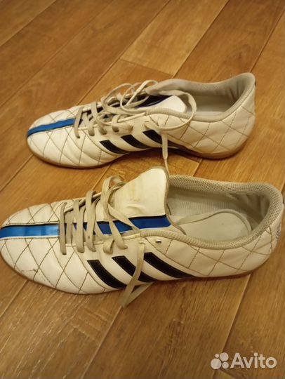 Продаются кроссовки