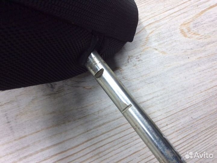 Подголовник сиденья задний Mitsubishi L200 KB