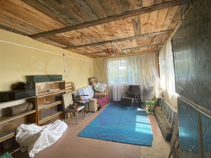 Дом 17,6 м² на участке 12 сот.