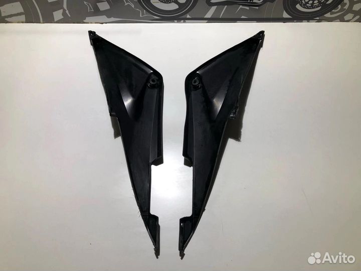 Боковые накладки (пластик) Honda CBR 600 RR 2005г