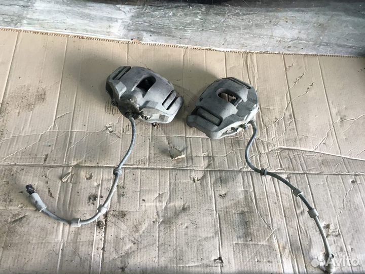 Передние суппорта в сборе BMW 5 E60