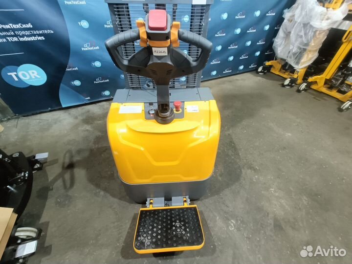 Штабелер самоходный 1,5т на 2,5м xilin