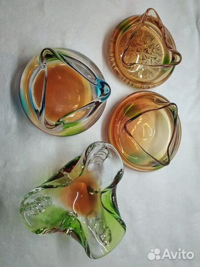 Конфетницы, пепельницы,вазы цветное стекло. Винтаж