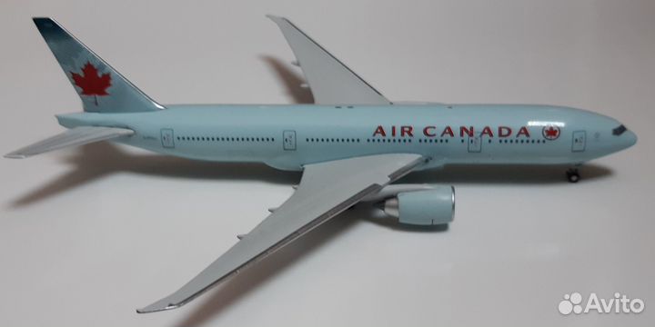 Модель самолета Boeing 777-233LR Air Canada 1:400