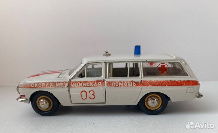 Модель СССР 1:43 газ 24-02 скорая помощь Тантал