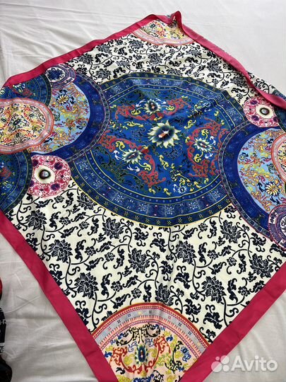 Шарфы платки палантины Hermes LV Chanel