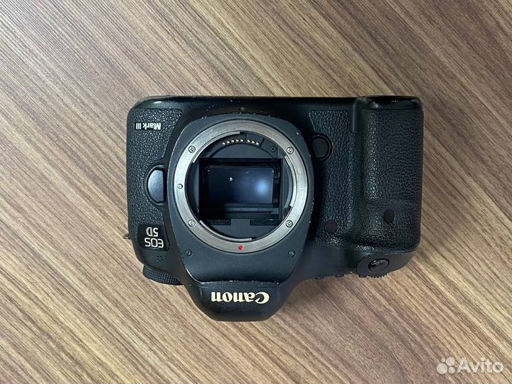 Фотоаппарат canon 5D mark iii